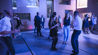 Let’s dance – in der Silent Disco ging es rund!  | © ADLER