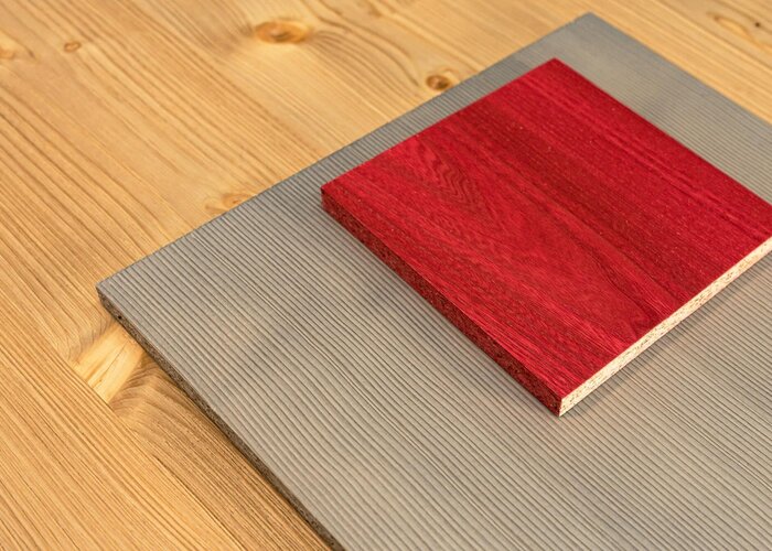 Ať už rustikální, elegantní nebo barevné: S mořidly od ADLER si dřevo přijde na své – a odborníci na aplikace vám ukáží, jak se to dělá!