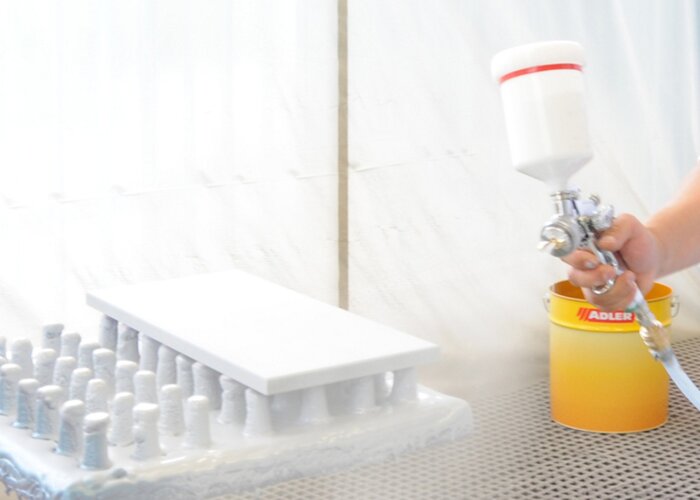 Krok 3 - nastříkání produktu Aquawood Protor-Base bílý 