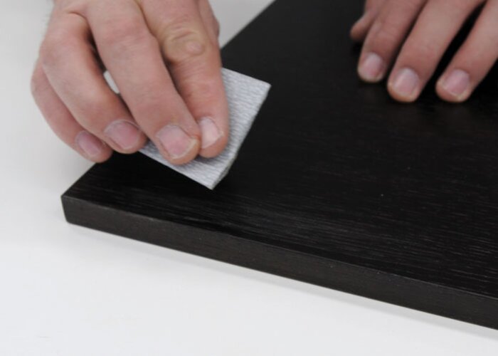 Schritt 1 und 2 - Schadstelle vorbehandeln und Schleifen