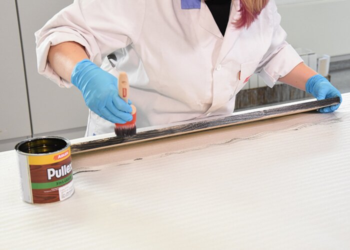 Schritt 2: Erster Anstrich: Beginnen Sie bei den Kanten